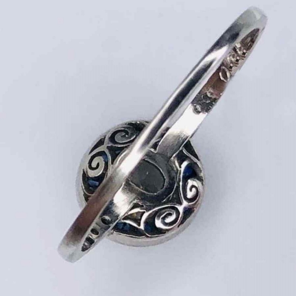 Handmade Art Deco Inspired Diamond and Sapphire Engagement Ring. - Picture 11 of 11